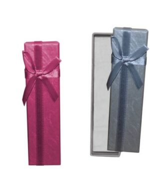 Cajita de cartón con tapa decorada con lazo rosa o plata